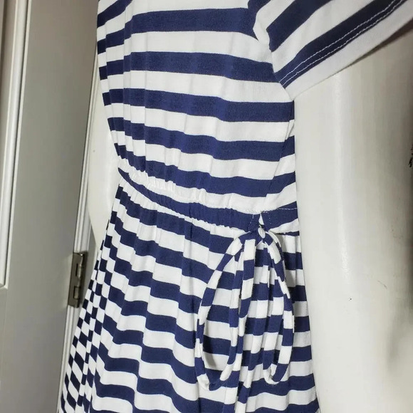 NWT Isabel Maternity Women’s Size XS Short Sleeve Tie-Waist Dress Navy and White - Picture 8 of 15